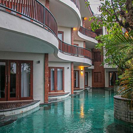 Djabu Seminyak Hotel Denpasa Buitenkant foto