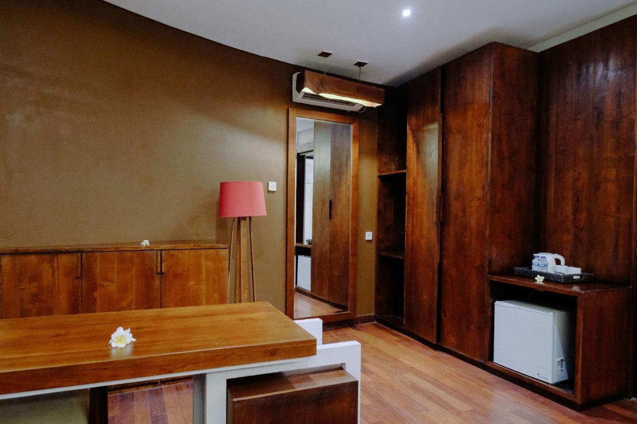 Djabu Seminyak Hotel Denpasa Buitenkant foto