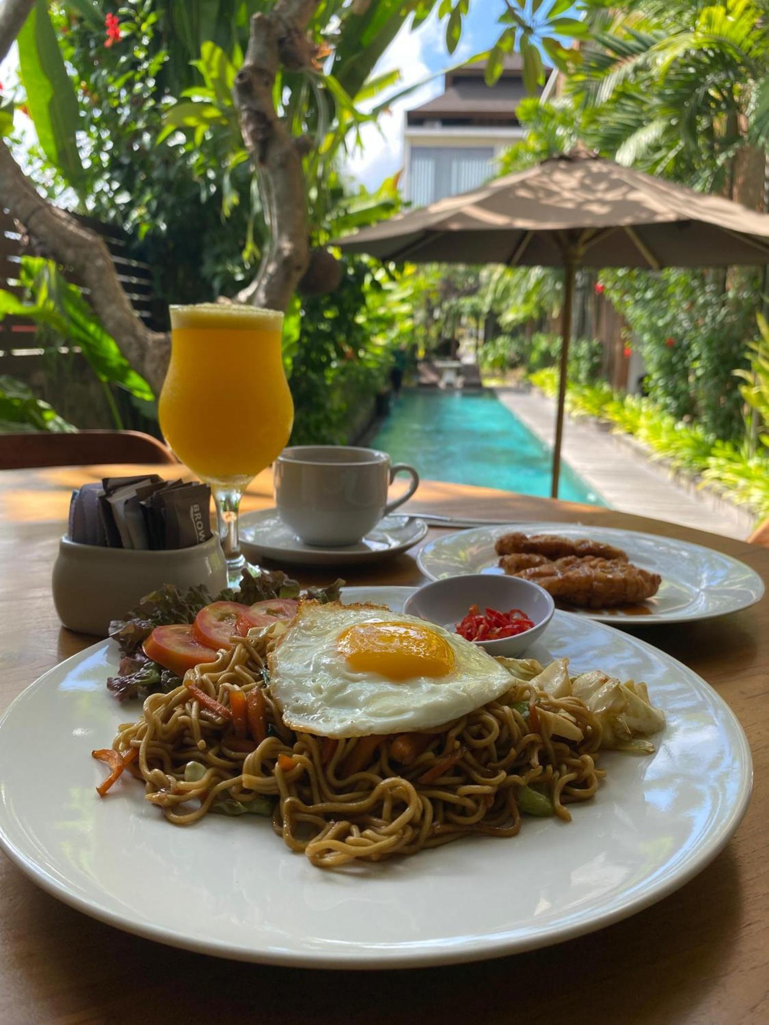 Djabu Seminyak Hotel Denpasa Buitenkant foto